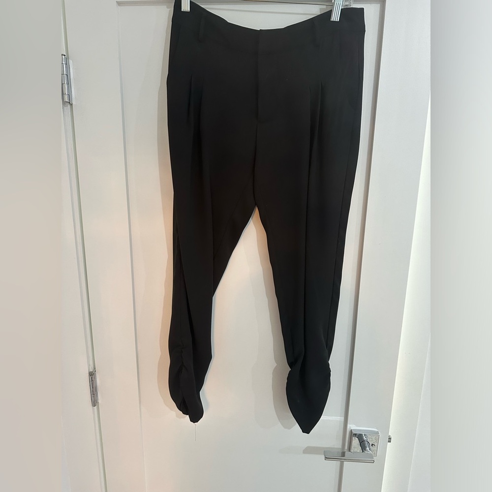 Parker size 4 cropped pants with cropped bottom